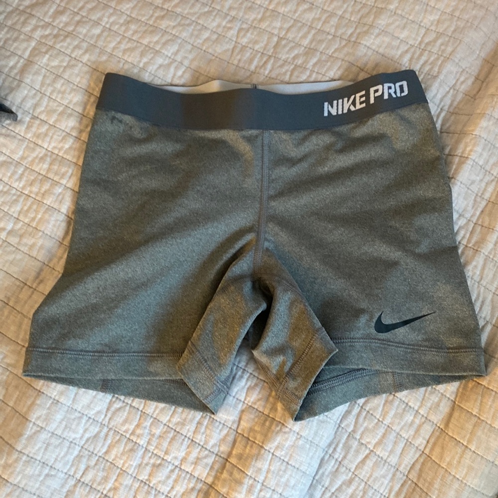 GREY NIKE PRO SPANDEX